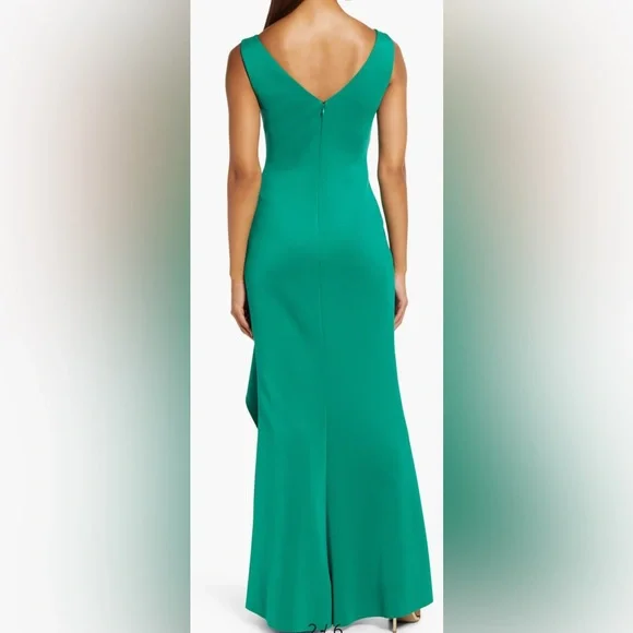 Eliza J Green Sleeveless Side Tuck Sleek Ruffle Gown Dress Size 8 full length - Picture 3 of 8